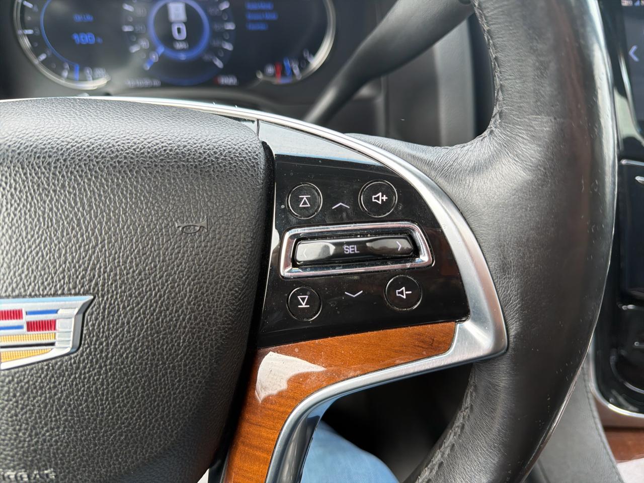 Cadillac Escalade ESV 4WD 4dr Premium Luxury 2017