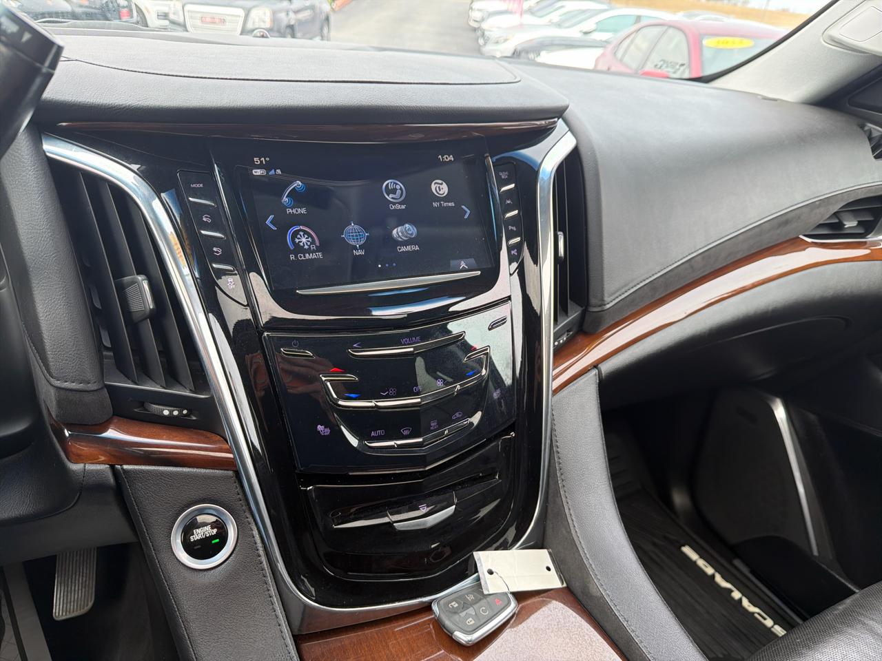Cadillac Escalade ESV 4WD 4dr Premium Luxury 2017