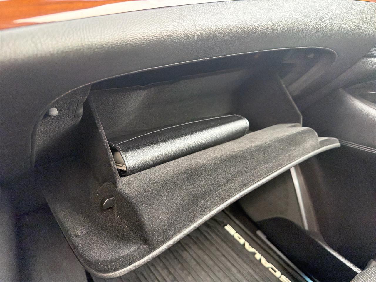 Cadillac Escalade ESV 4WD 4dr Premium Luxury 2017