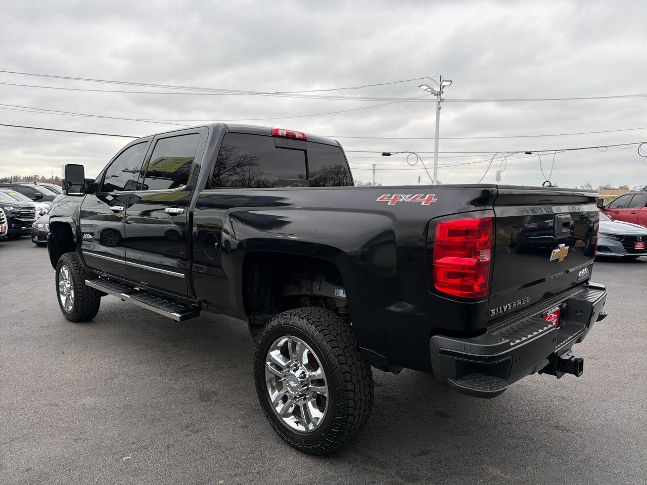 Chevrolet Silverado 2500HD 4WD Crew Cab 153.7" High Country 2016