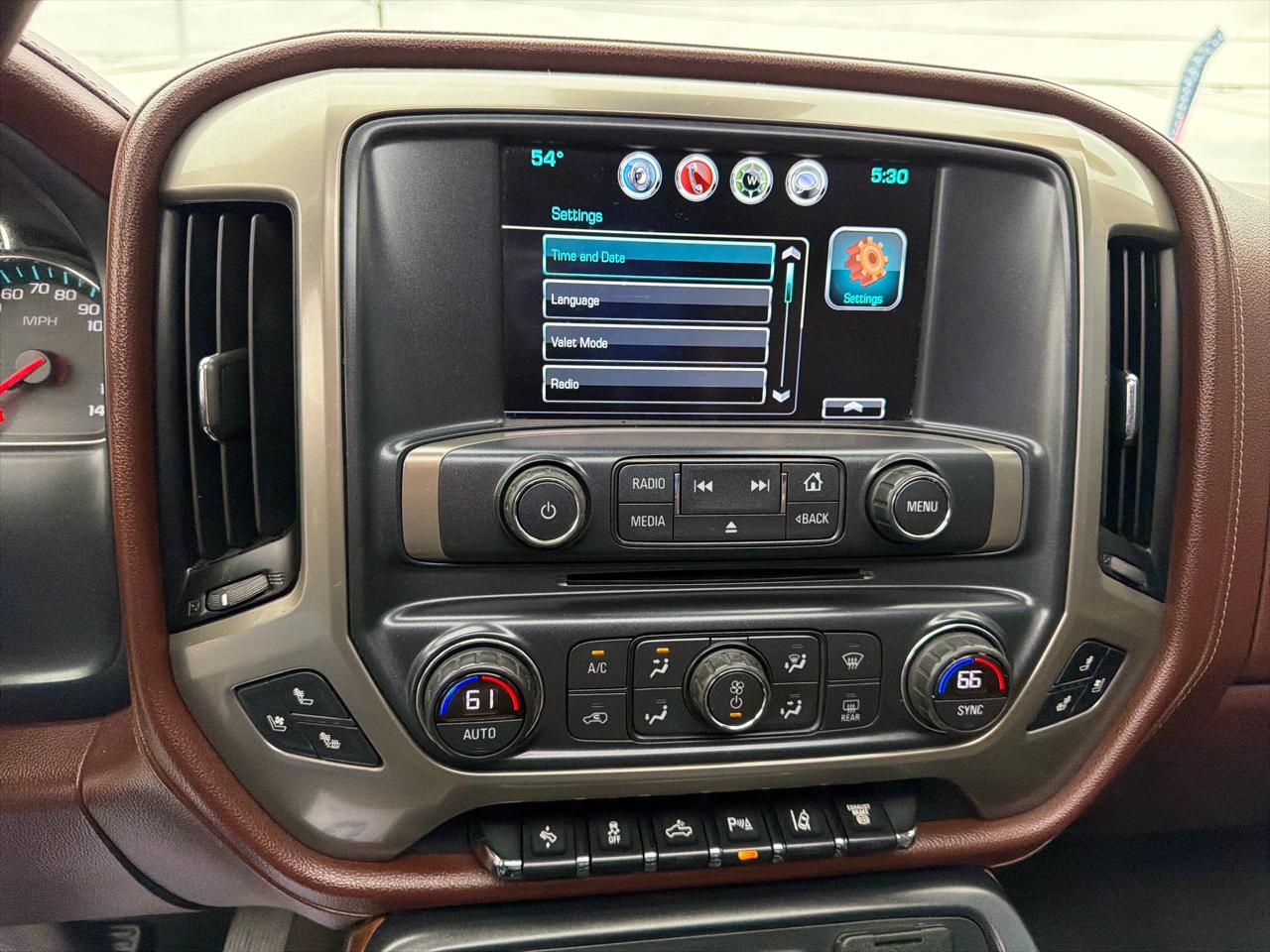 Chevrolet Silverado 2500HD 4WD Crew Cab 153.7" High Country 2016