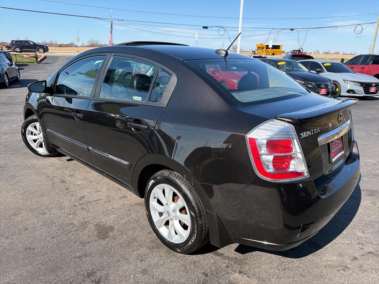 Nissan Sentra 4dr Sdn I4 CVT 2.0 SL 2012