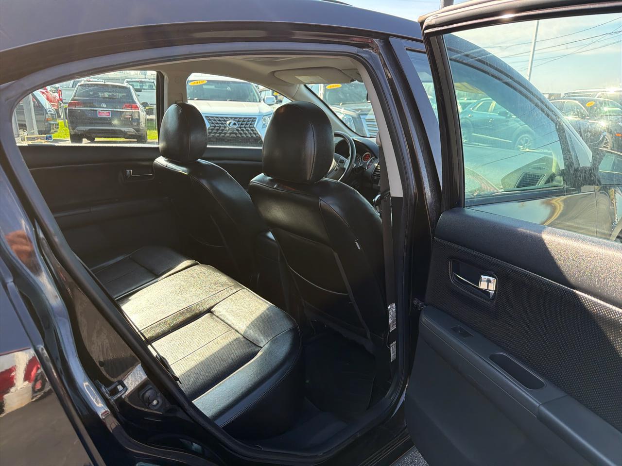 Nissan Sentra 4dr Sdn I4 CVT 2.0 SL 2012