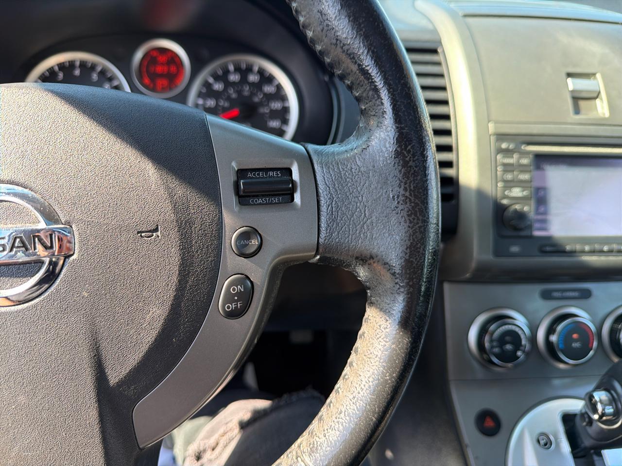 Nissan Sentra 4dr Sdn I4 CVT 2.0 SL 2012