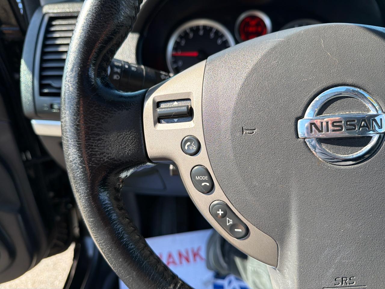 Nissan Sentra 4dr Sdn I4 CVT 2.0 SL 2012