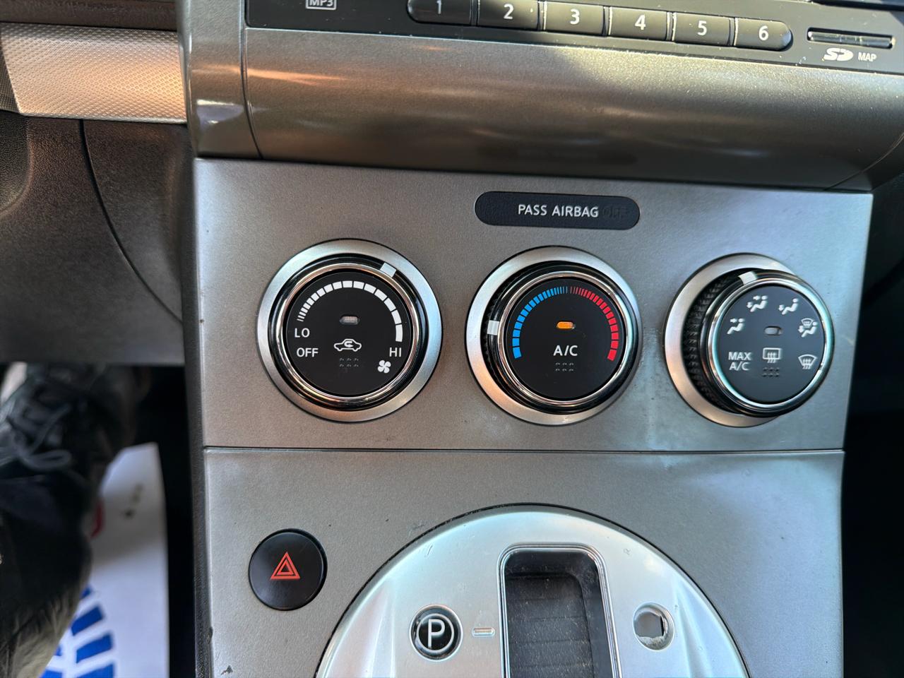 Nissan Sentra 4dr Sdn I4 CVT 2.0 SL 2012