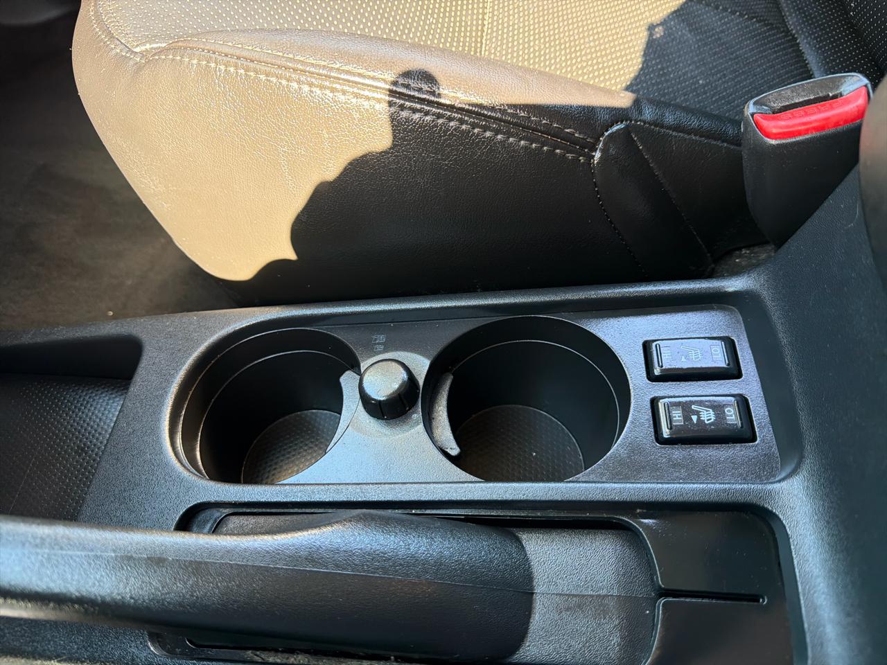 Nissan Sentra 4dr Sdn I4 CVT 2.0 SL 2012