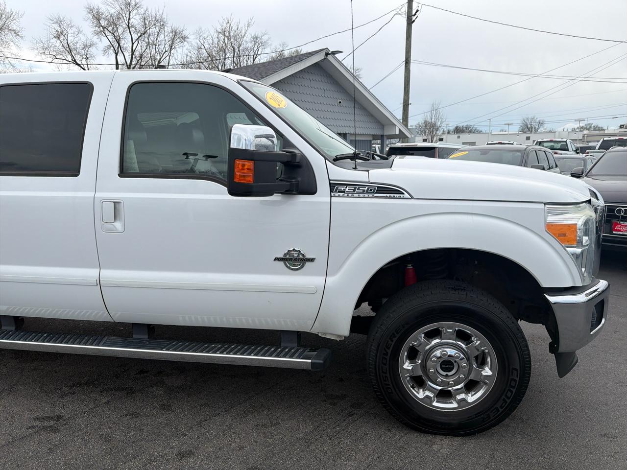 Ford Super Duty F-350 SRW 4WD Crew Cab 156" Lariat 2015