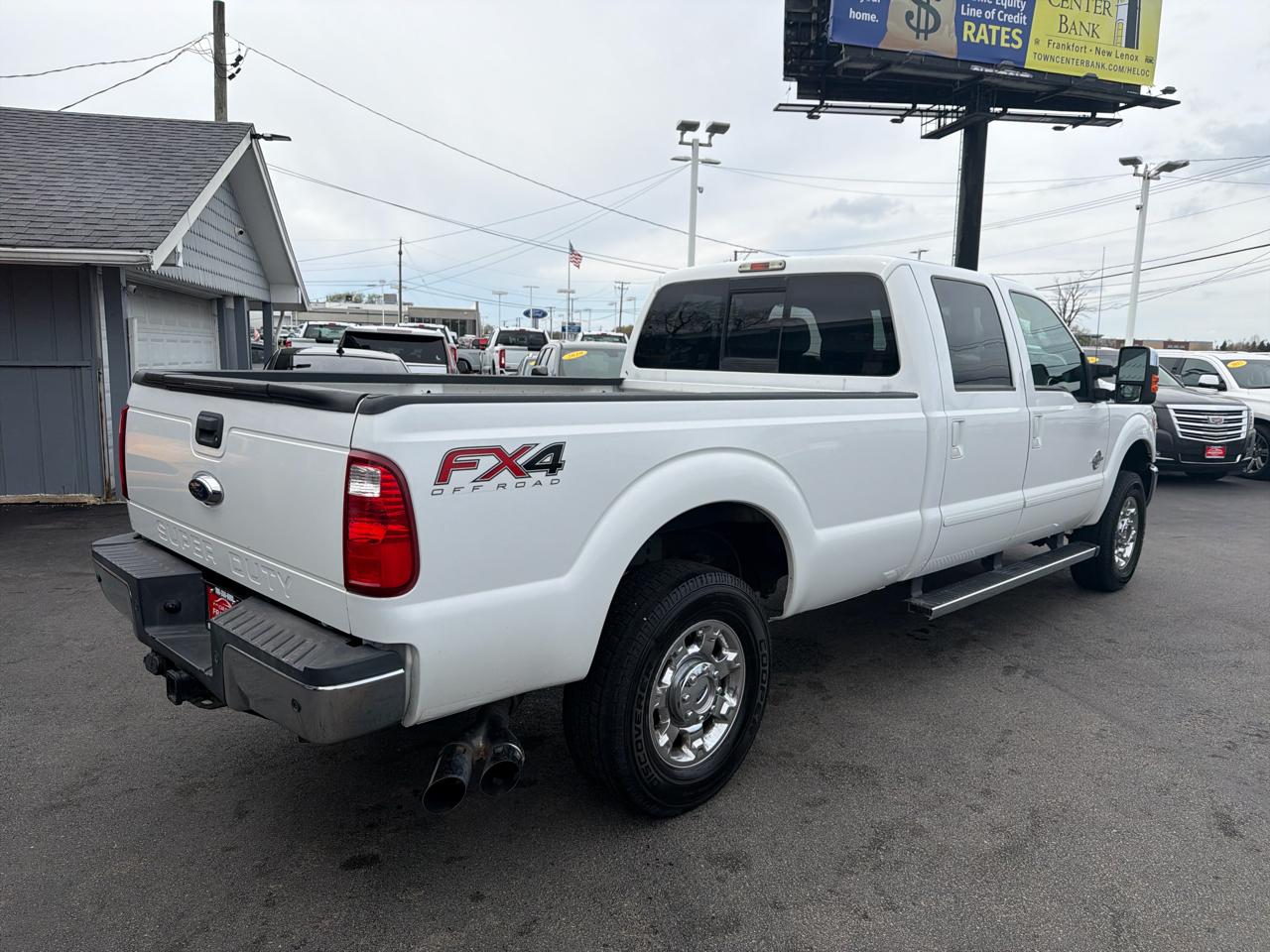 Ford Super Duty F-350 SRW 4WD Crew Cab 156" Lariat 2015