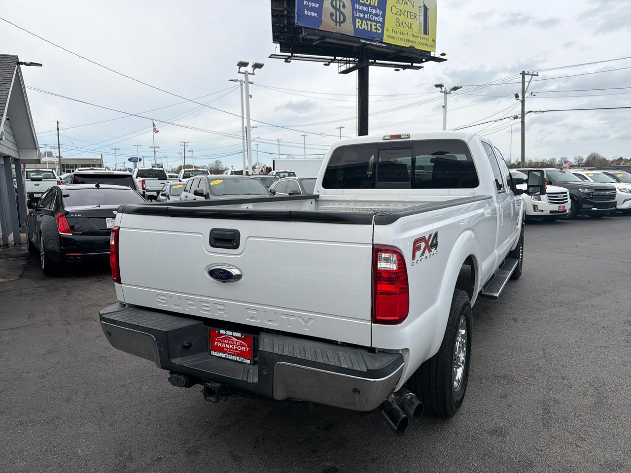 Ford Super Duty F-350 SRW 4WD Crew Cab 156" Lariat 2015