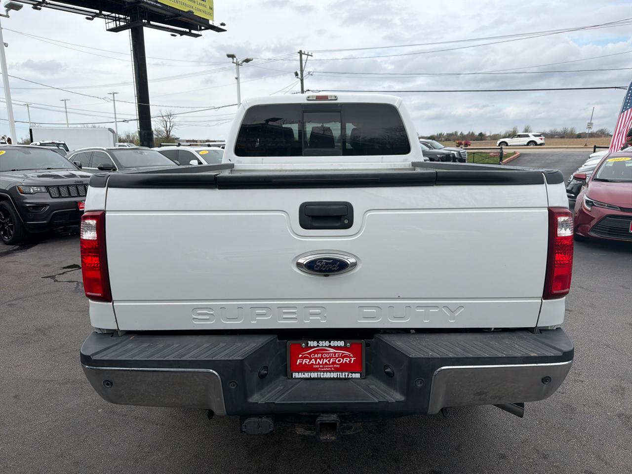 Ford Super Duty F-350 SRW 4WD Crew Cab 156" Lariat 2015