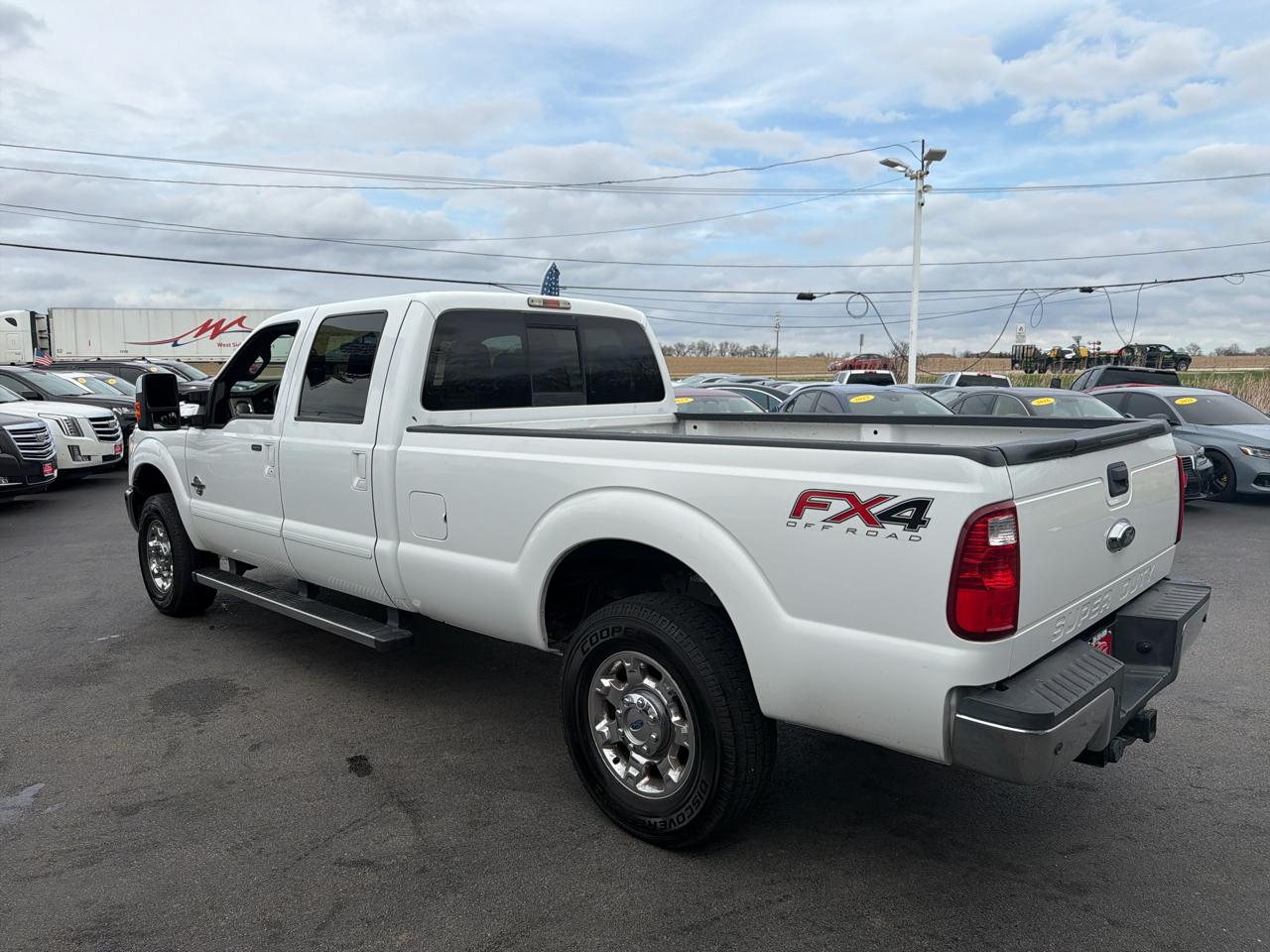 Ford Super Duty F-350 SRW 4WD Crew Cab 156" Lariat 2015