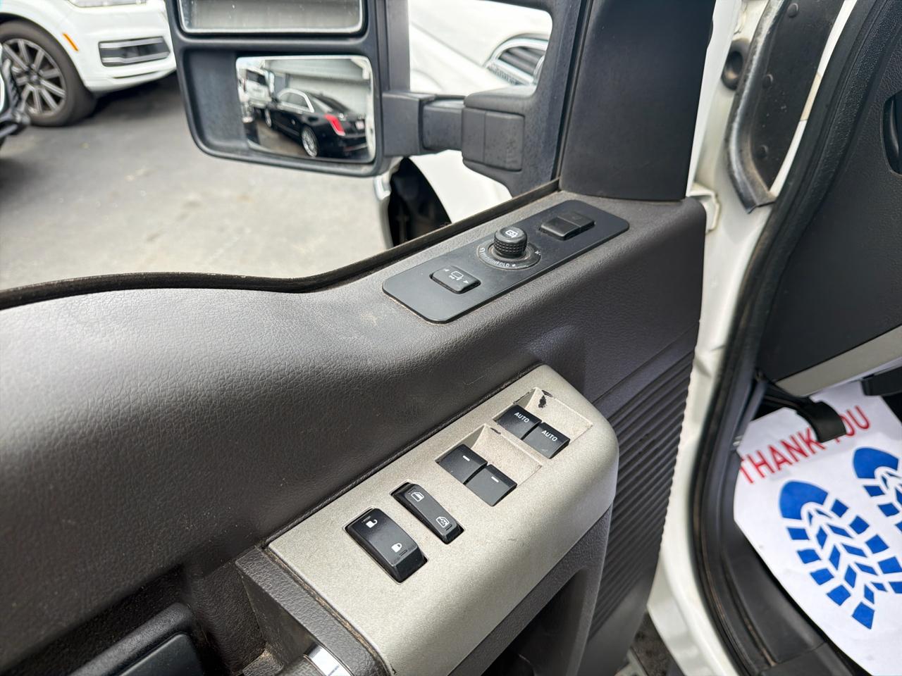 Ford Super Duty F-350 SRW 4WD Crew Cab 156" Lariat 2015