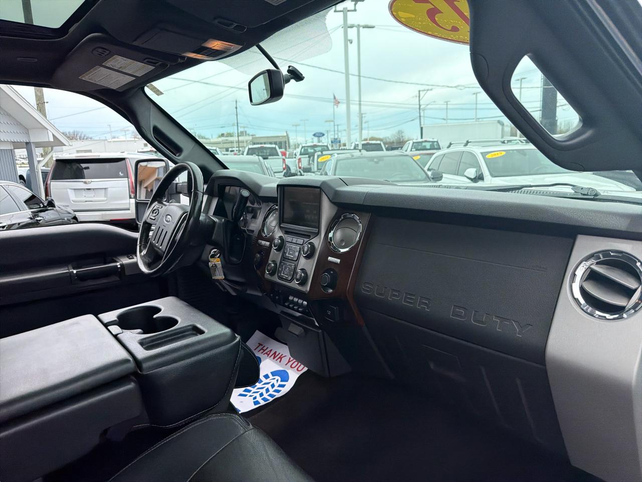 Ford Super Duty F-350 SRW 4WD Crew Cab 156" Lariat 2015