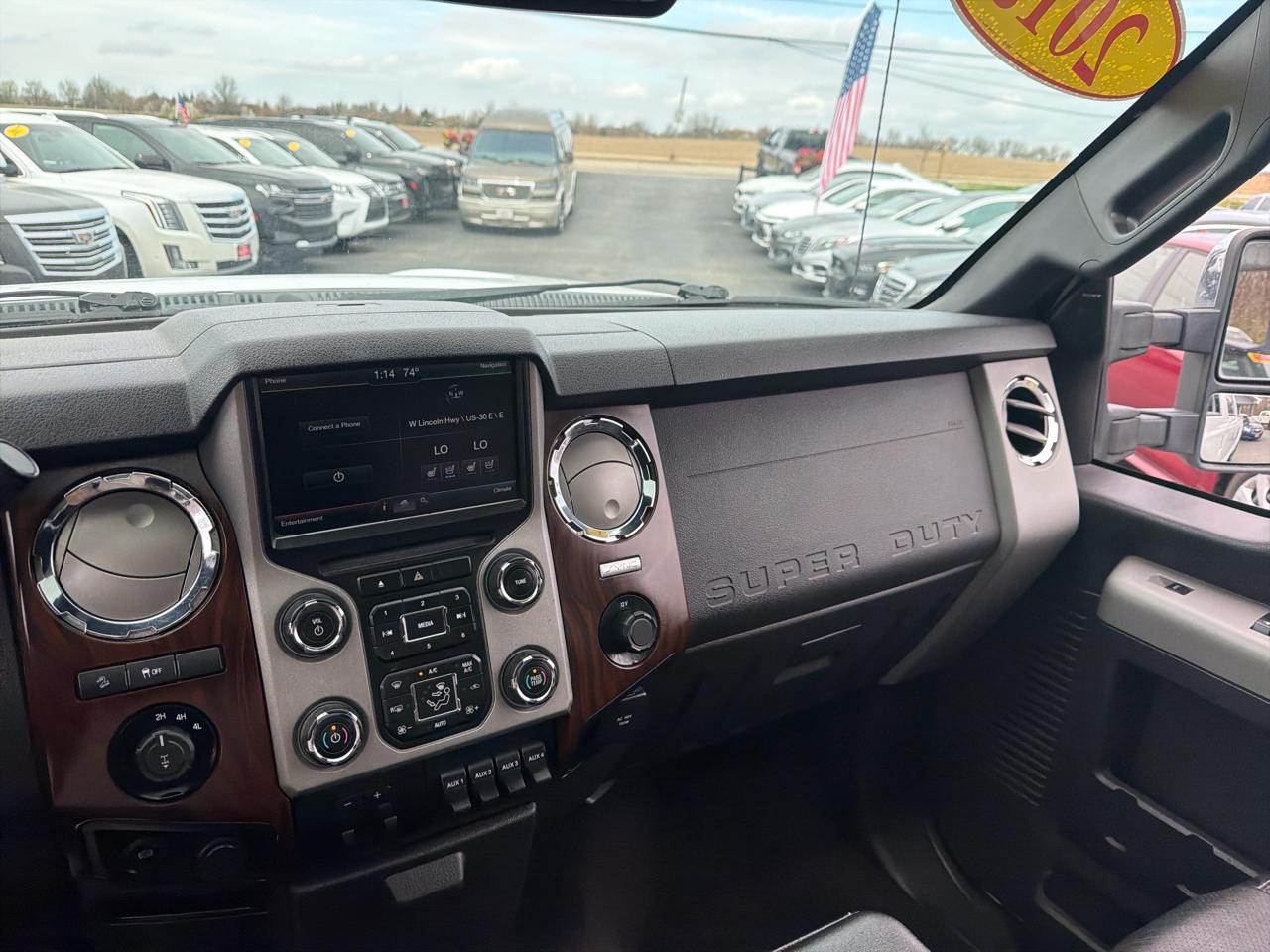 Ford Super Duty F-350 SRW 4WD Crew Cab 156" Lariat 2015