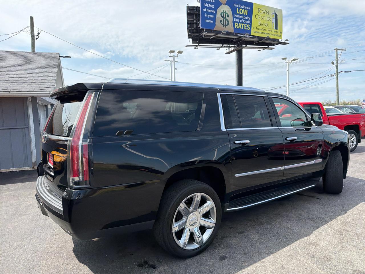 Cadillac Escalade ESV 4WD 4dr Luxury 2019