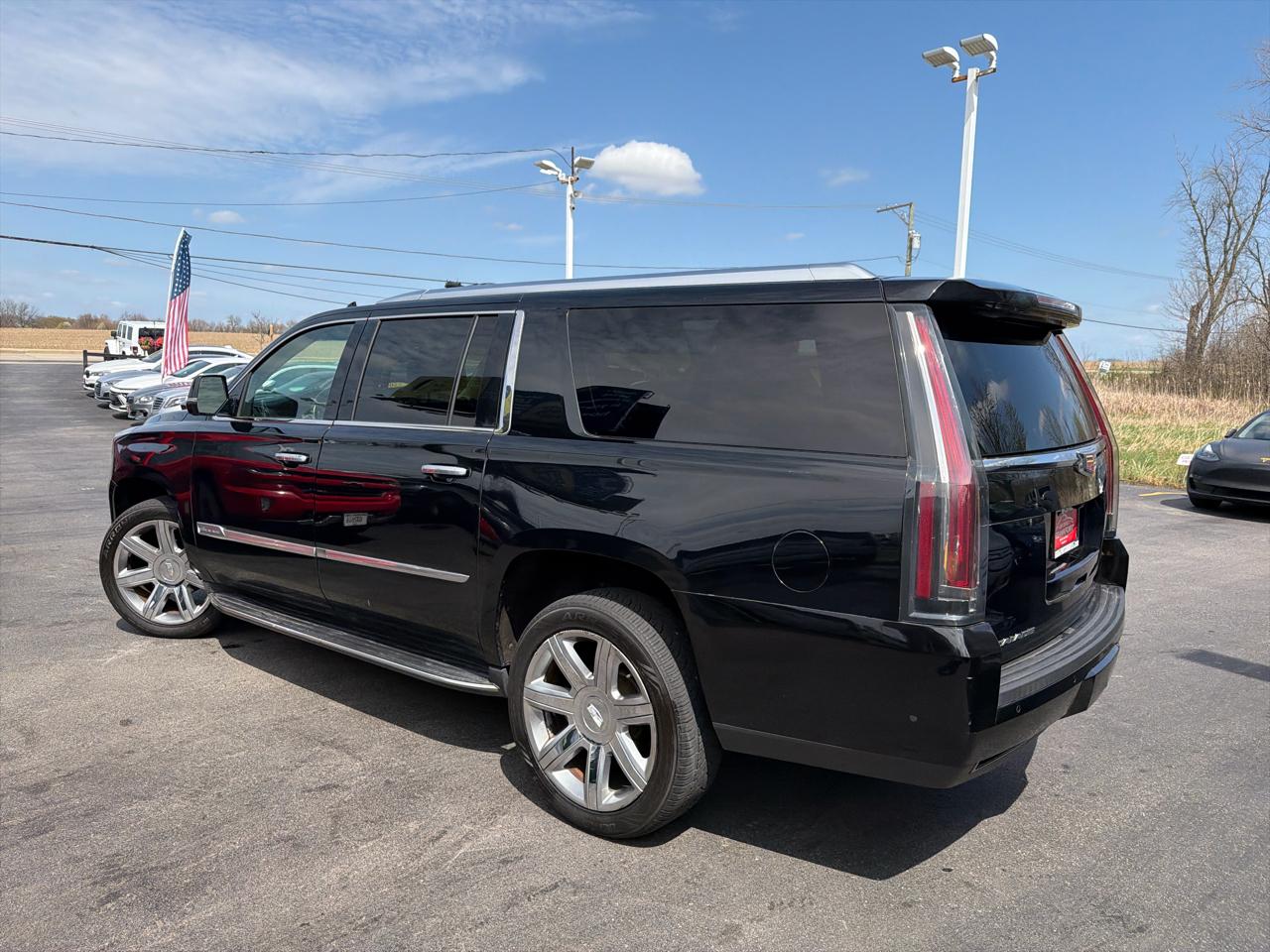 Cadillac Escalade ESV 4WD 4dr Luxury 2019