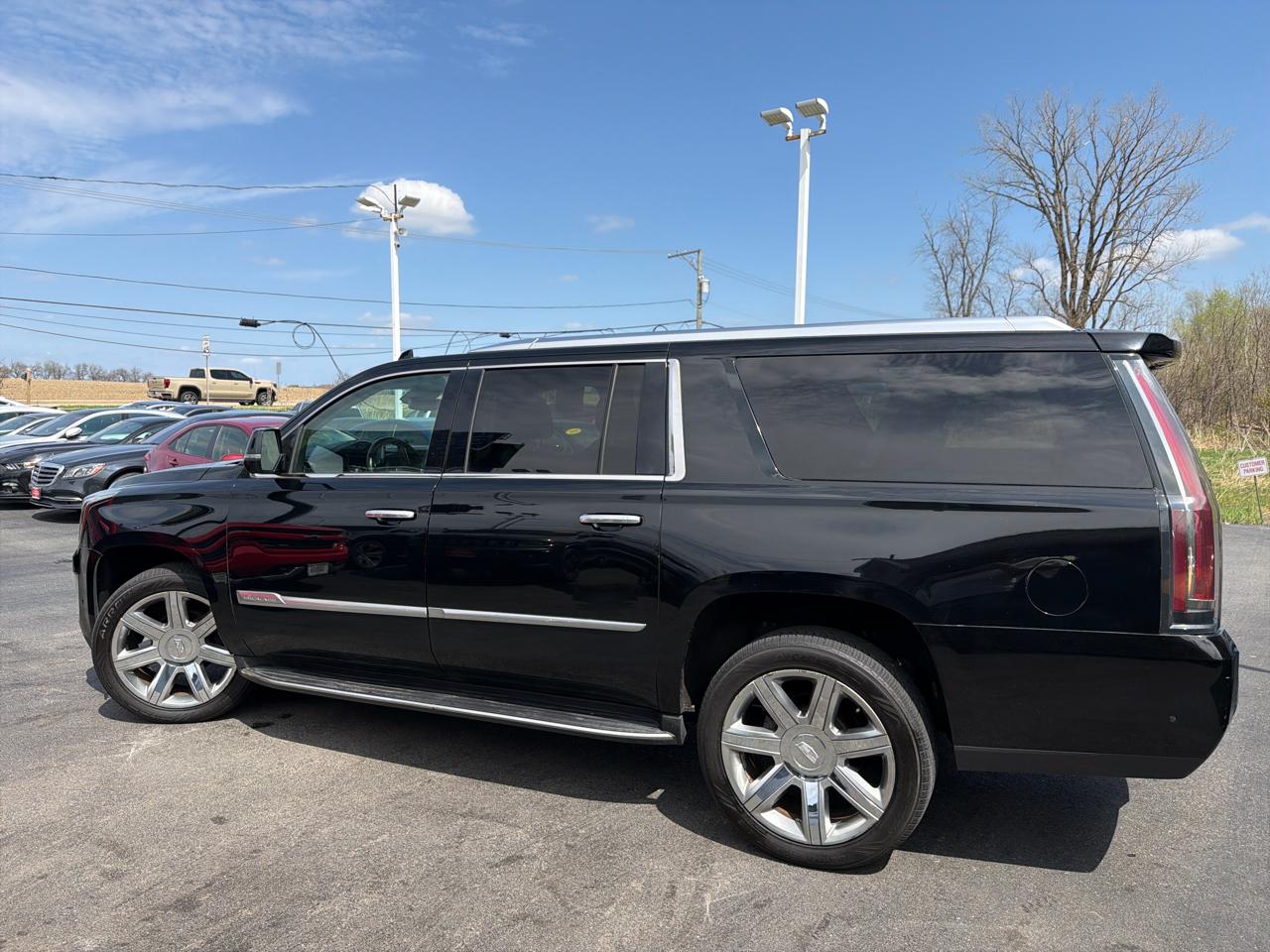 Cadillac Escalade ESV 4WD 4dr Luxury 2019