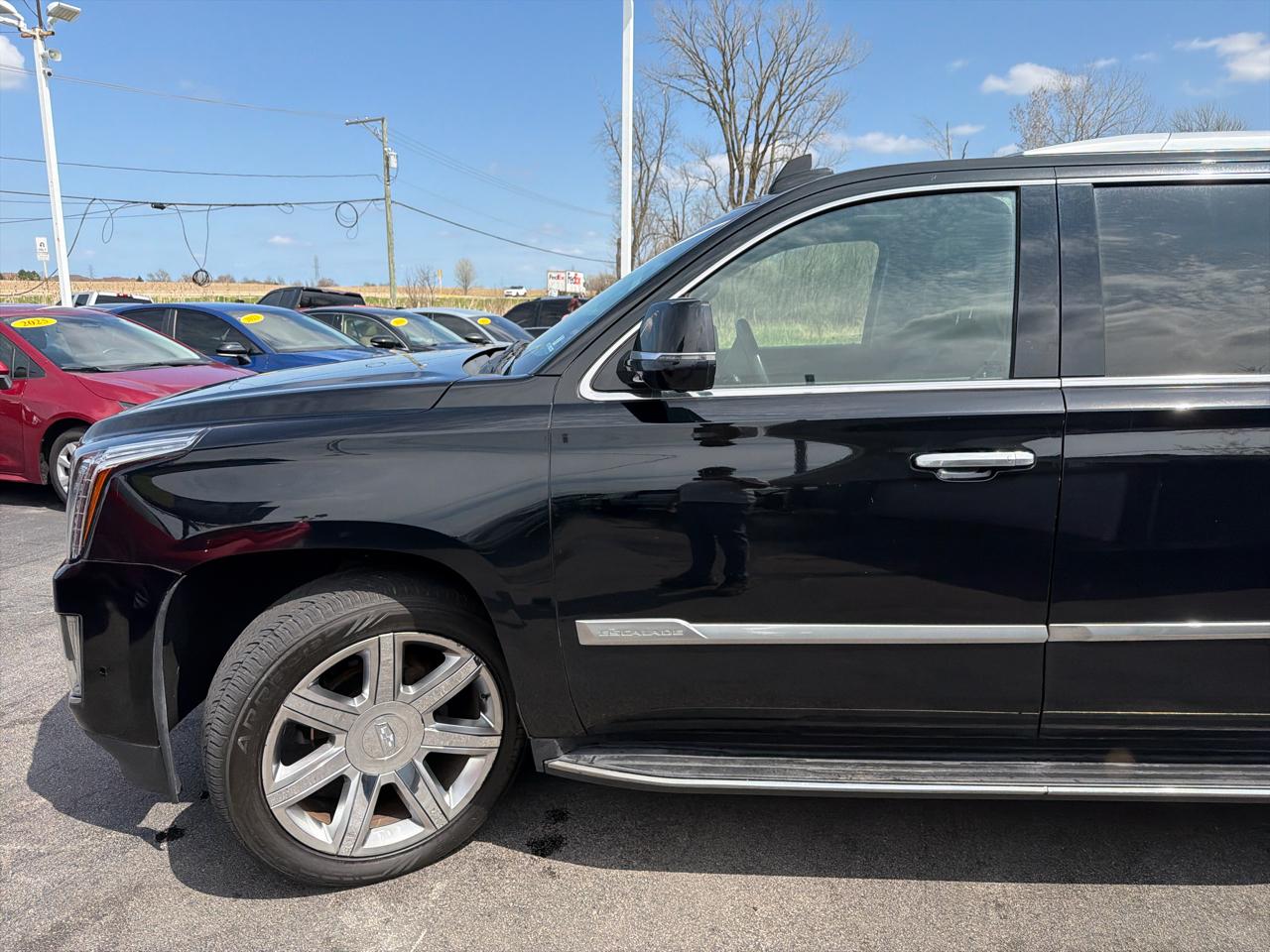 Cadillac Escalade ESV 4WD 4dr Luxury 2019