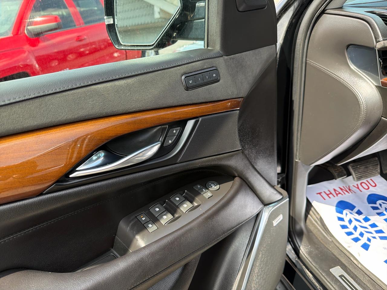 Cadillac Escalade ESV 4WD 4dr Luxury 2019