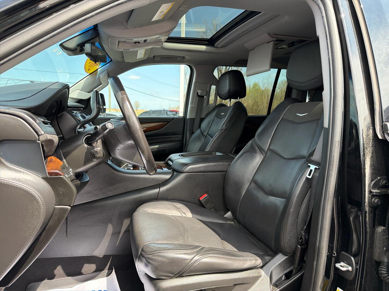 Cadillac Escalade ESV 4WD 4dr Luxury 2019