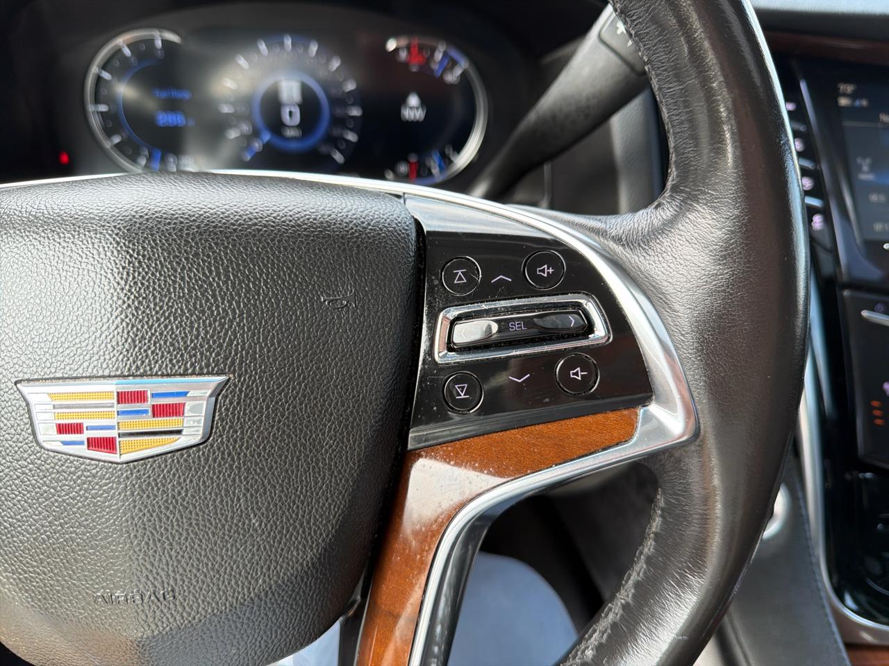 Cadillac Escalade ESV 4WD 4dr Luxury 2019