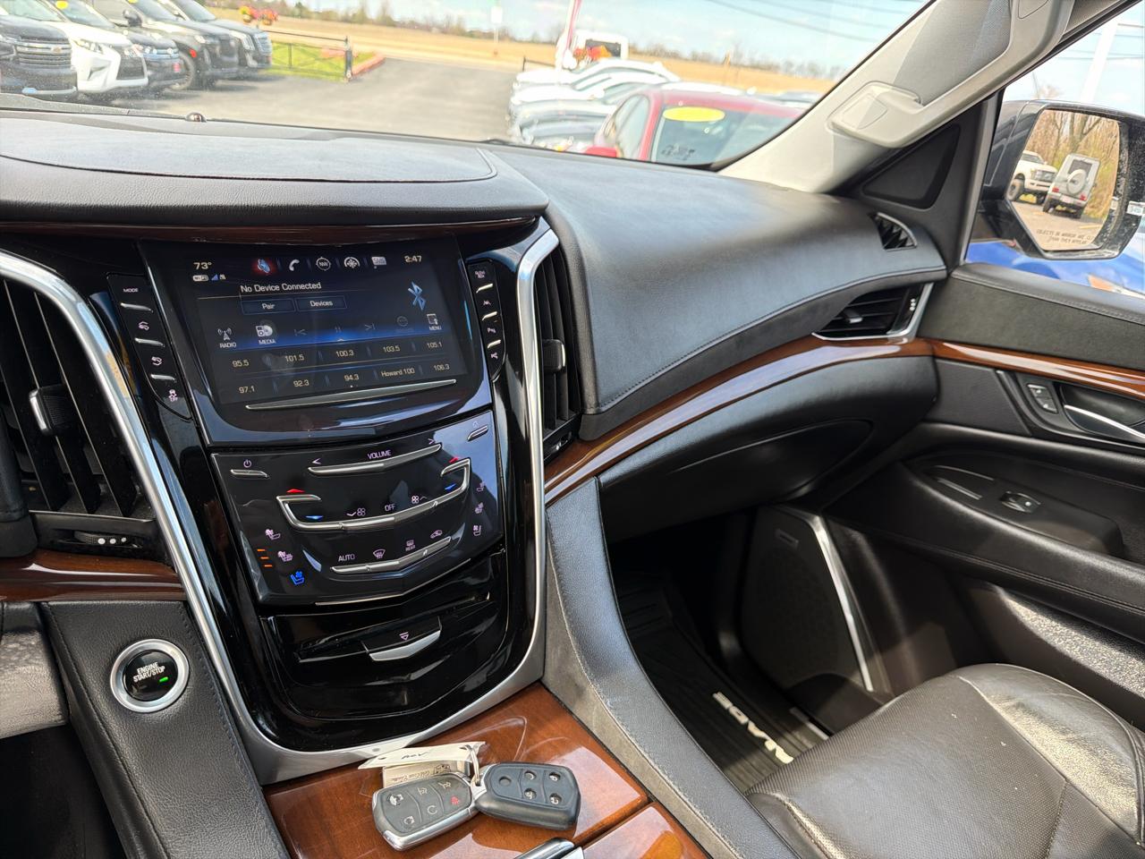 Cadillac Escalade ESV 4WD 4dr Luxury 2019