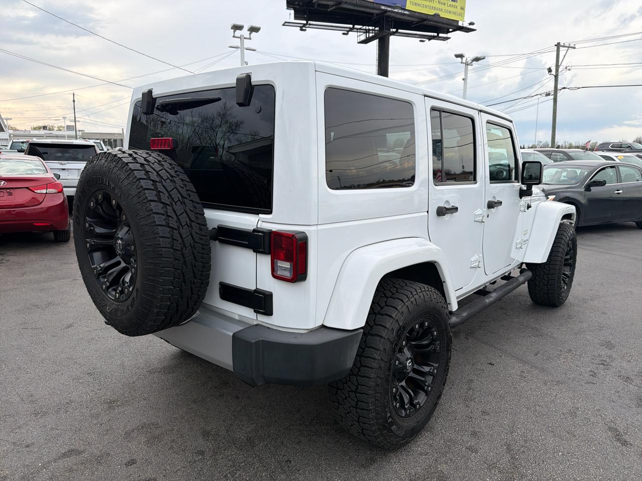 Jeep Wrangler Unlimited 4WD 4dr Sahara 2015
