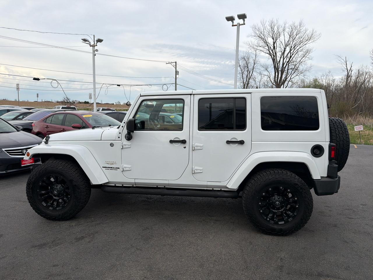 Jeep Wrangler Unlimited 4WD 4dr Sahara 2015