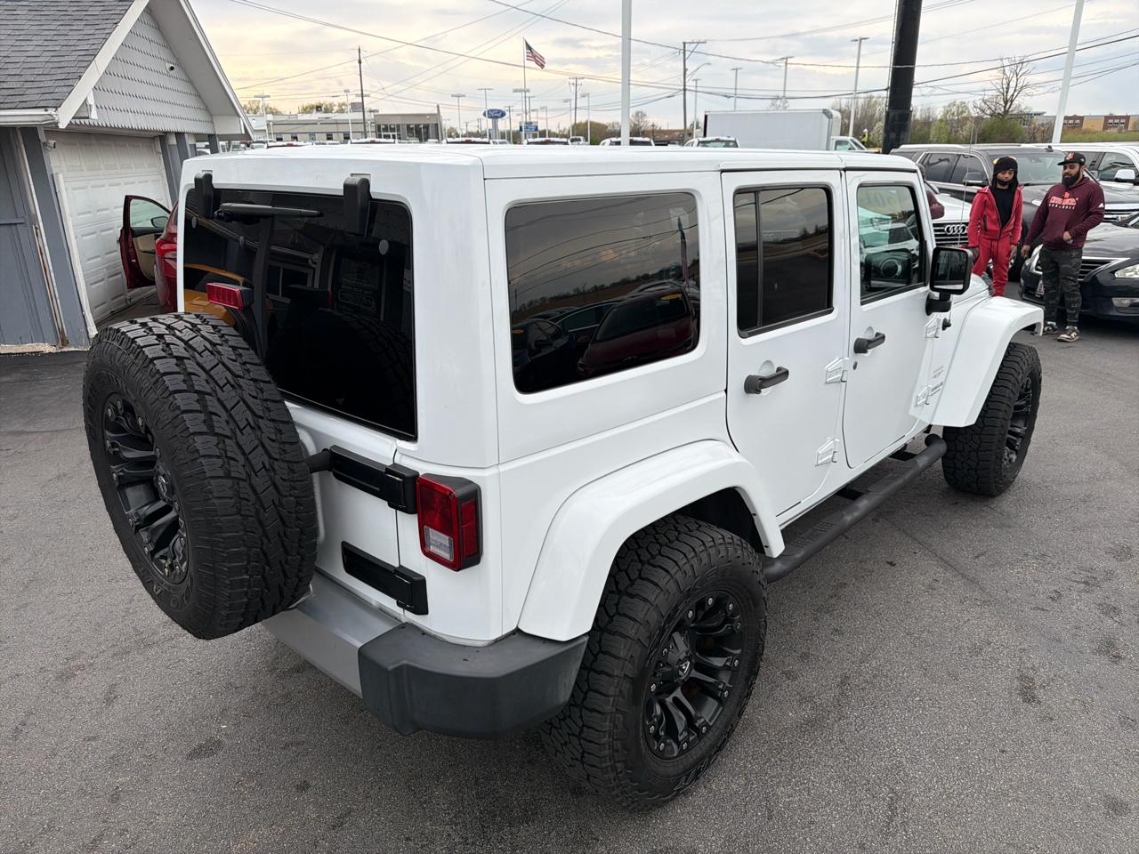 Jeep Wrangler Unlimited 4WD 4dr Sahara 2015