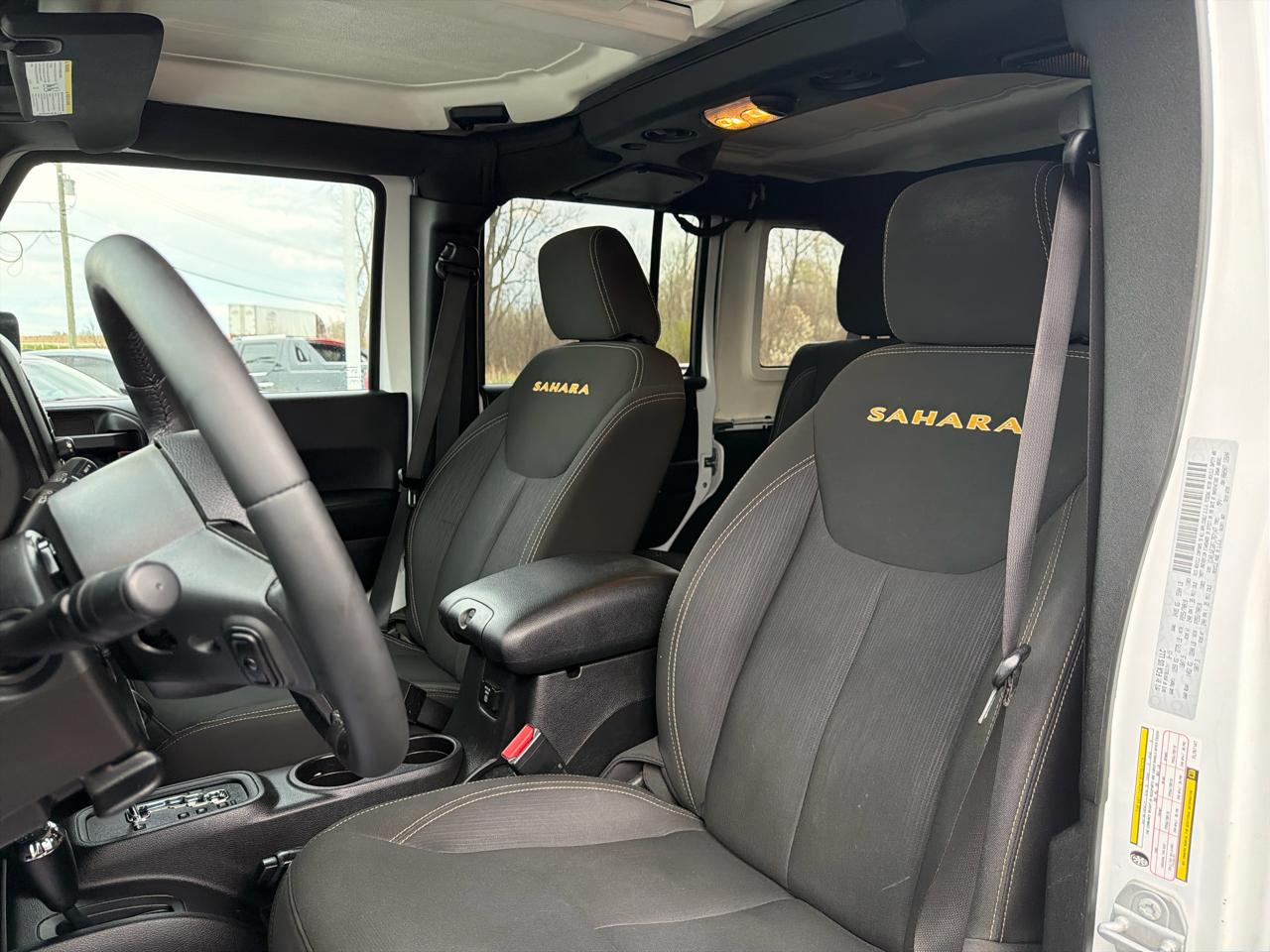 Jeep Wrangler Unlimited 4WD 4dr Sahara 2015