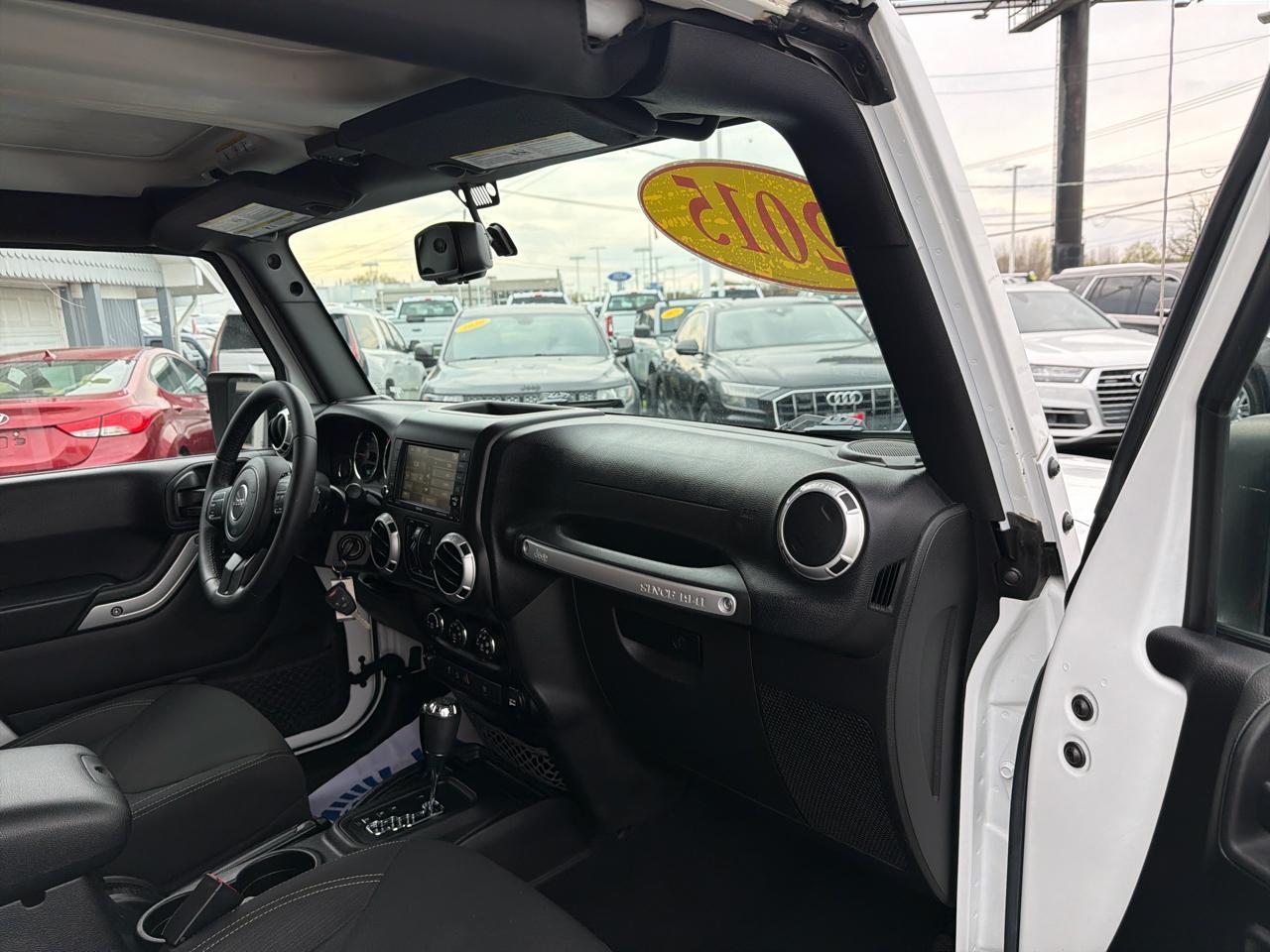 Jeep Wrangler Unlimited 4WD 4dr Sahara 2015