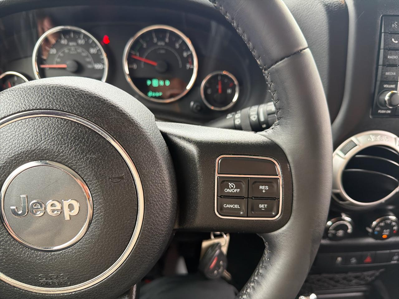 Jeep Wrangler Unlimited 4WD 4dr Sahara 2015