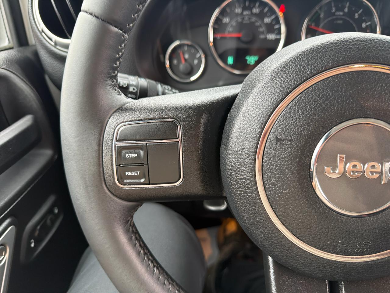 Jeep Wrangler Unlimited 4WD 4dr Sahara 2015