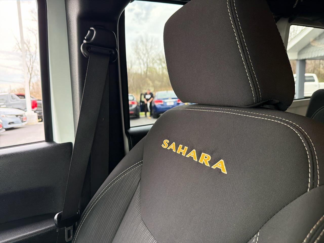 Jeep Wrangler Unlimited 4WD 4dr Sahara 2015