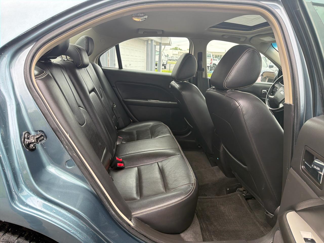 Ford Fusion 4dr Sdn SEL FWD 2011