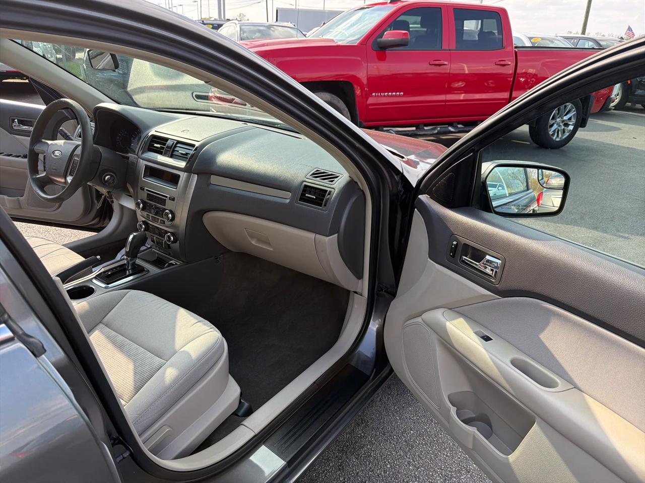 Ford Fusion 4dr Sdn SE FWD 2012