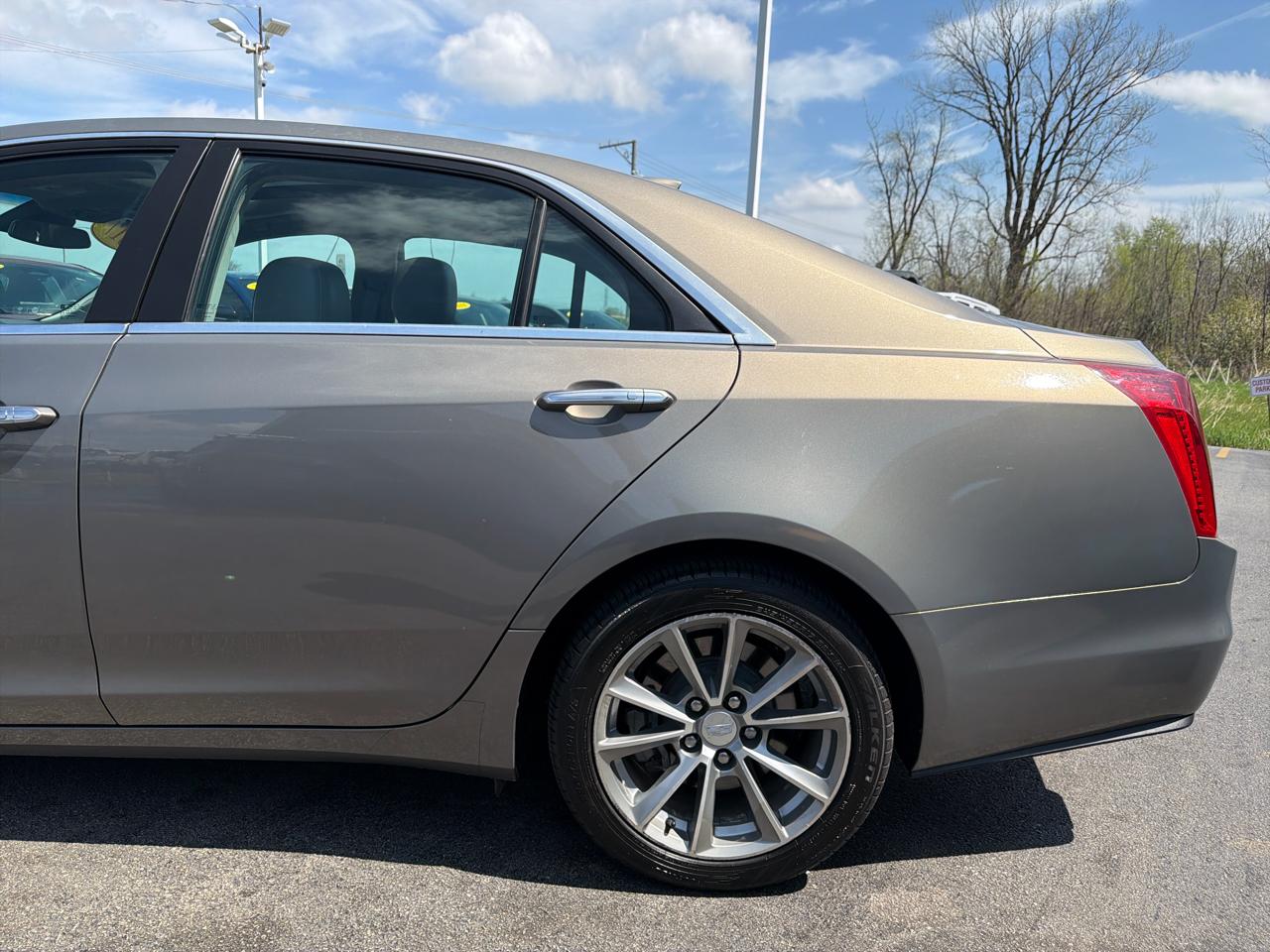 Cadillac CTS Sedan 4dr Sdn 2.0L Turbo Luxury RWD 2017