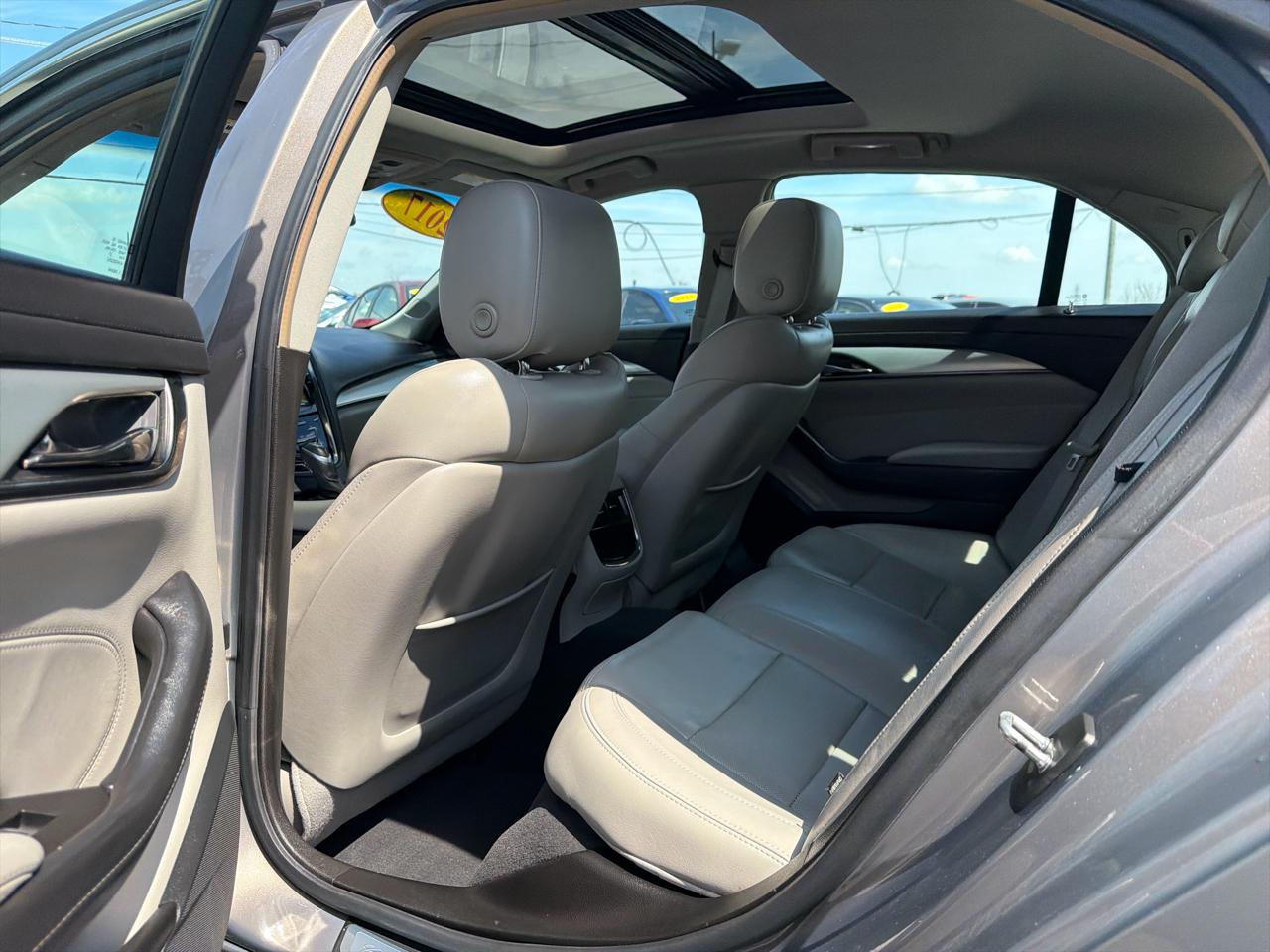 Cadillac CTS Sedan 4dr Sdn 2.0L Turbo Luxury RWD 2017