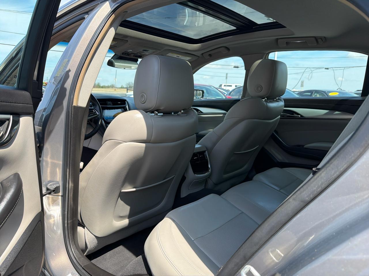 Cadillac CTS Sedan 4dr Sdn 2.0L Turbo Luxury RWD 2017