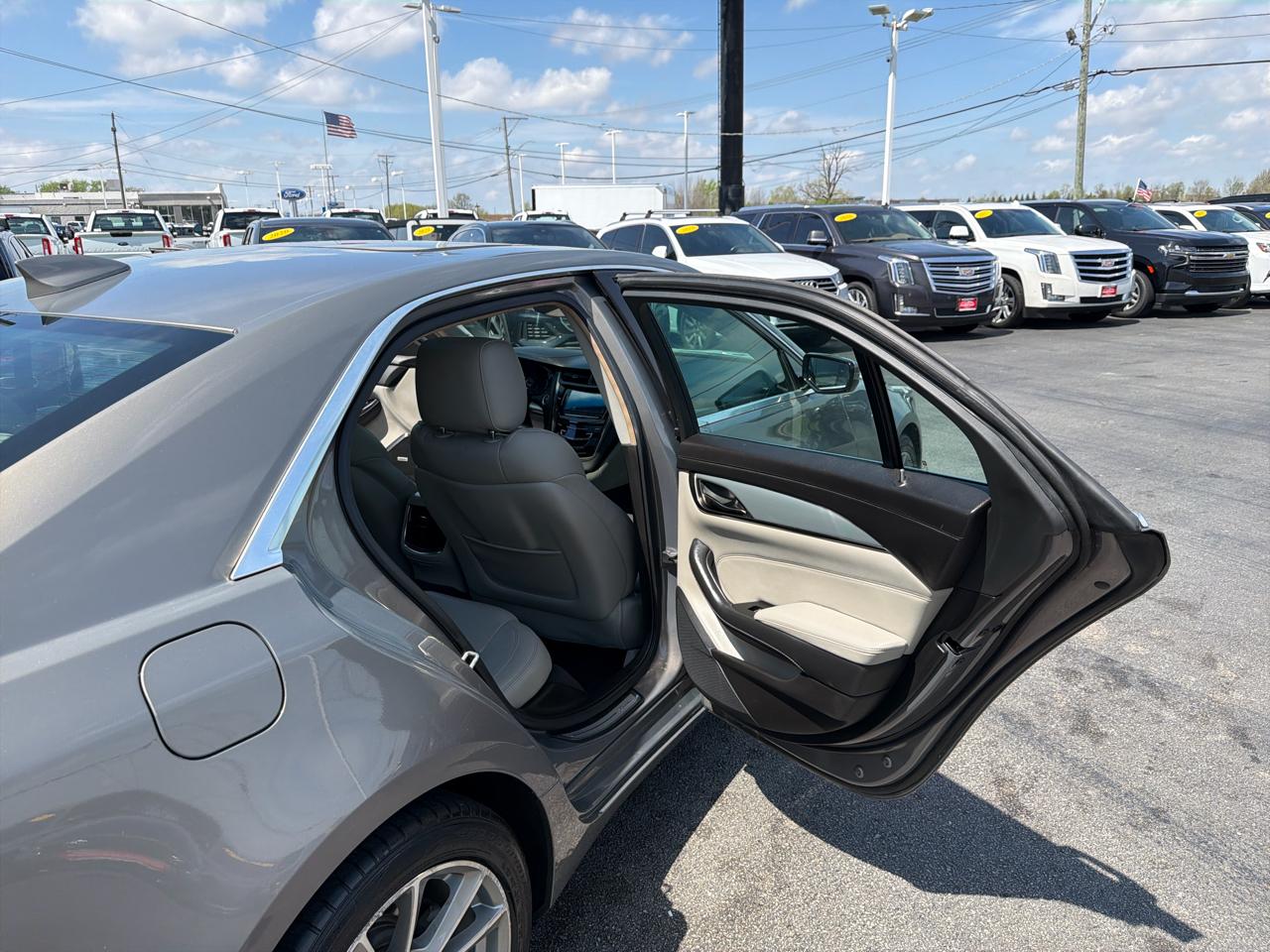 Cadillac CTS Sedan 4dr Sdn 2.0L Turbo Luxury RWD 2017