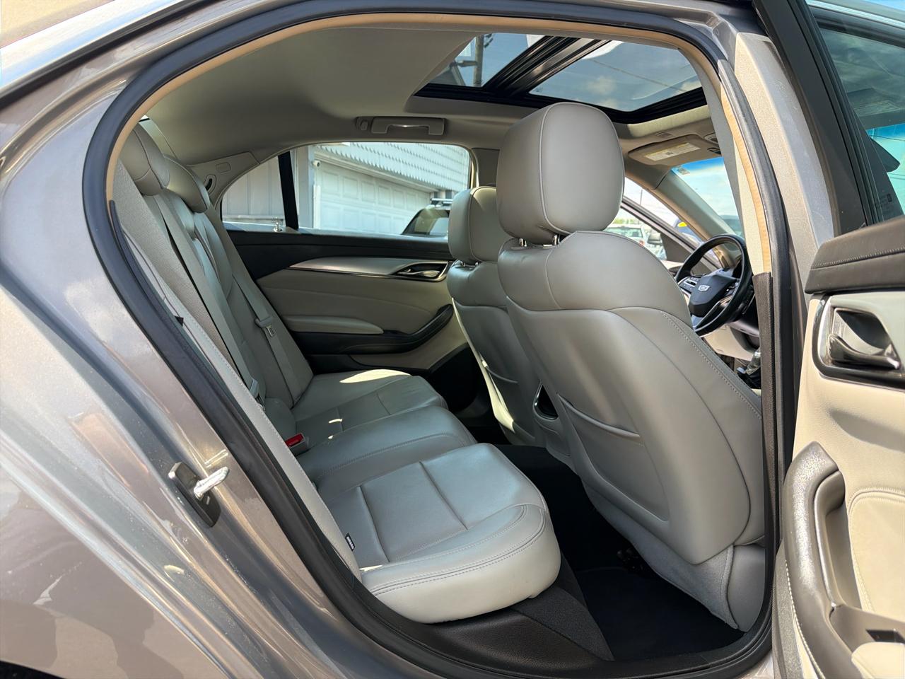 Cadillac CTS Sedan 4dr Sdn 2.0L Turbo Luxury RWD 2017