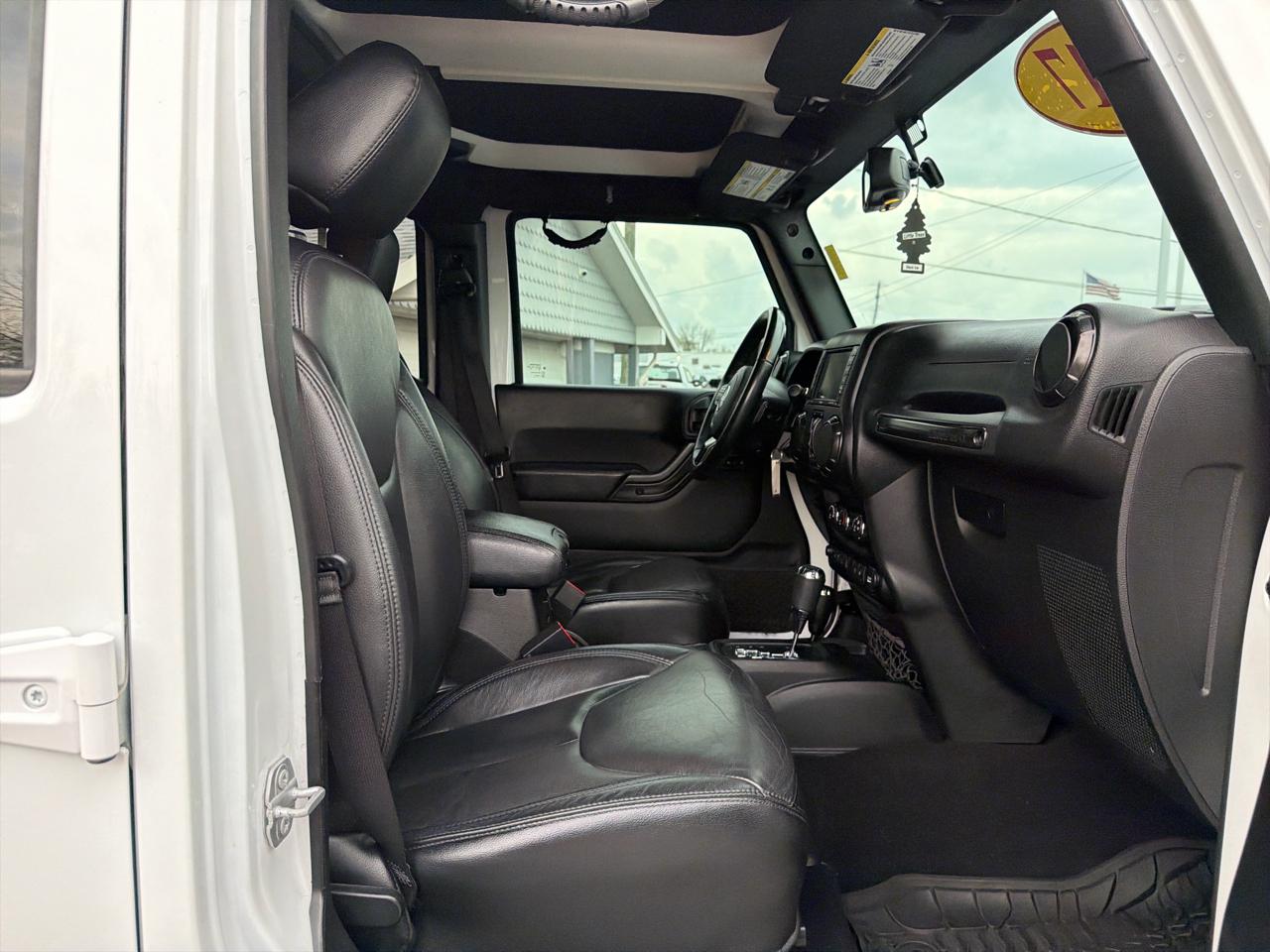 Jeep Wrangler Unlimited Smoky Mountain 4x4 *Ltd Avail* 2017