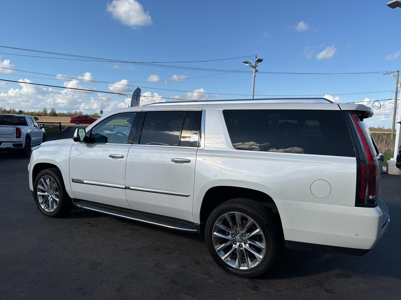 Cadillac Escalade ESV 4WD 4dr Luxury 2017