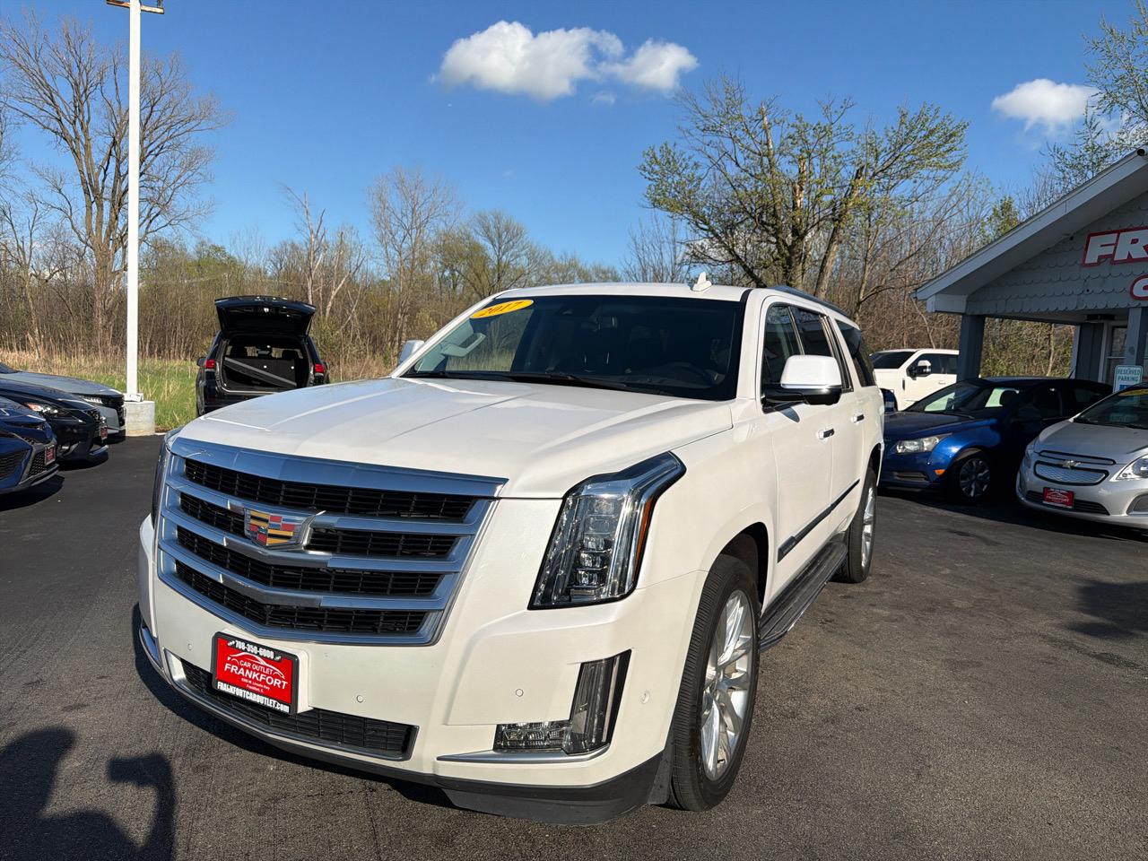 Cadillac Escalade ESV 4WD 4dr Luxury 2017