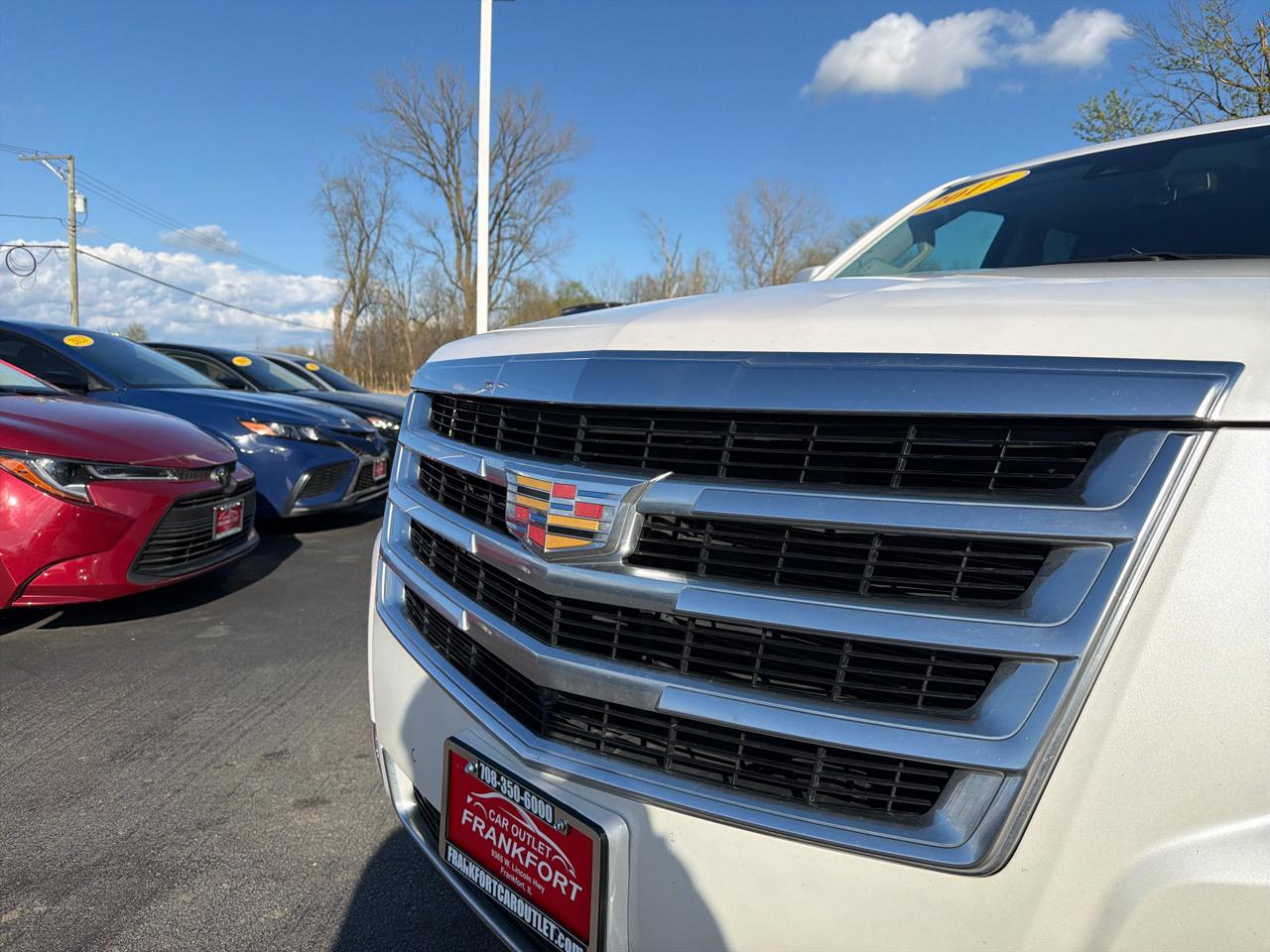 Cadillac Escalade ESV 4WD 4dr Luxury 2017