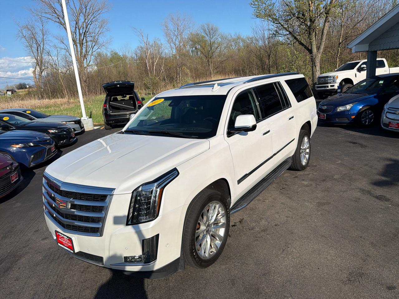 Cadillac Escalade ESV 4WD 4dr Luxury 2017