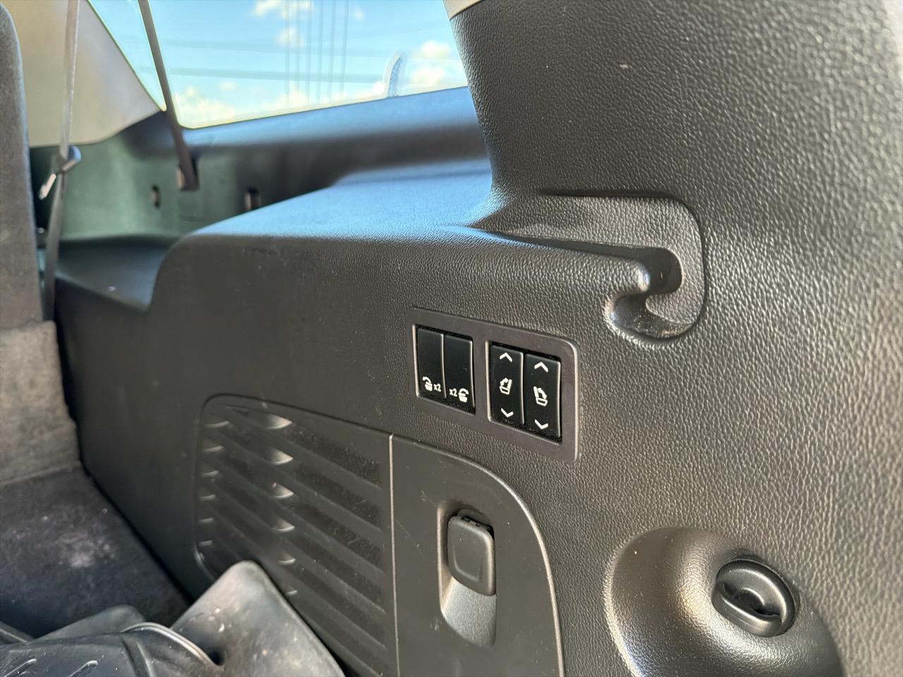 Cadillac Escalade ESV 4WD 4dr Luxury 2017