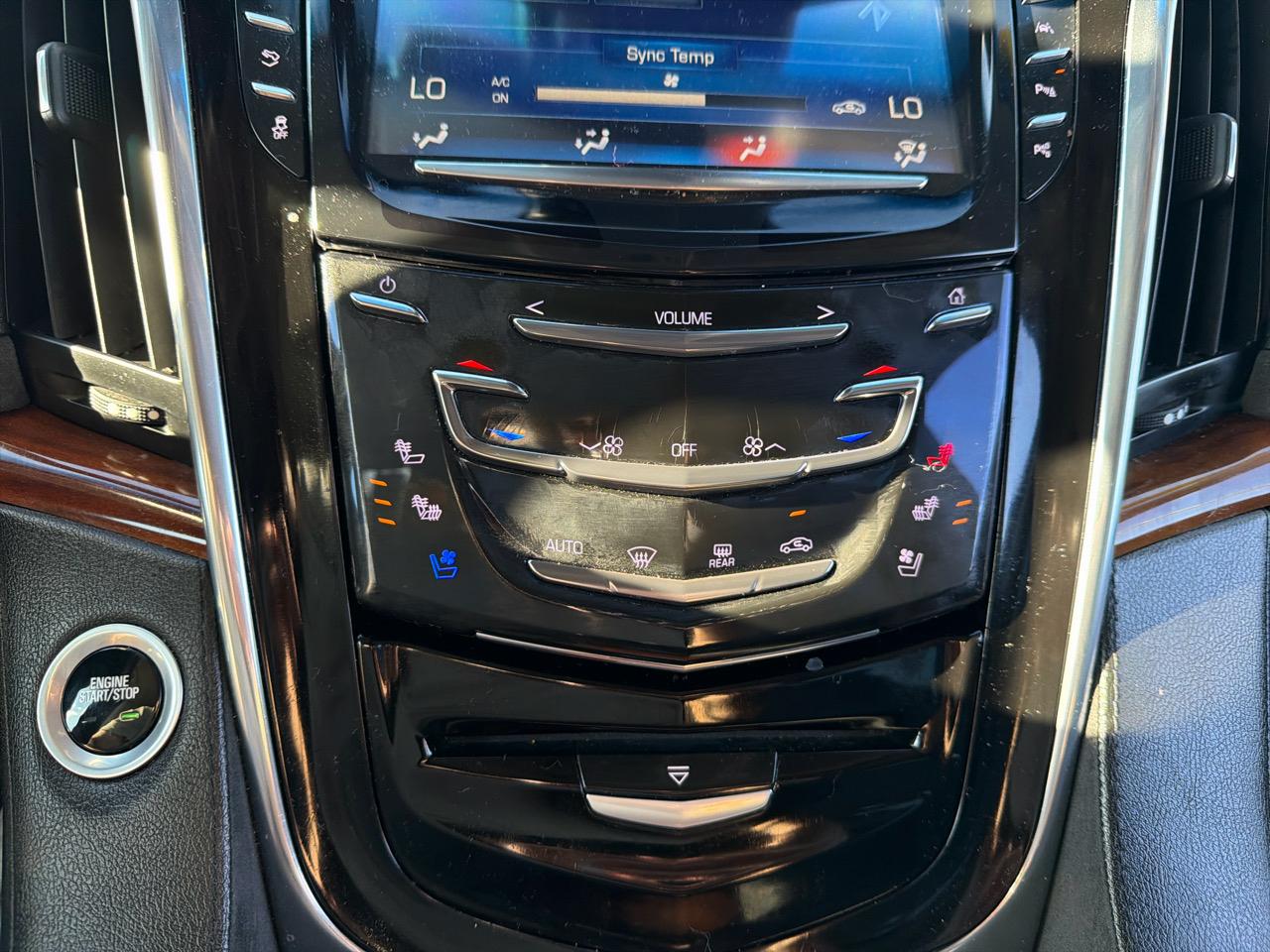 Cadillac Escalade ESV 4WD 4dr Luxury 2017