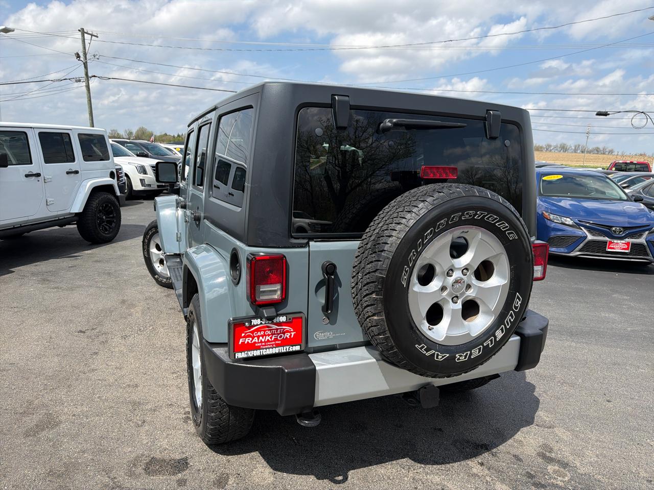 Jeep Wrangler Unlimited 4WD 4dr Sahara 2015